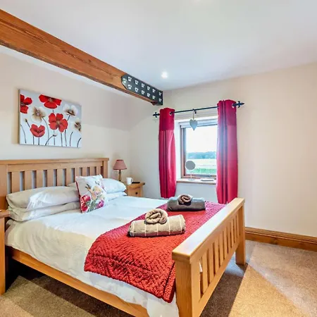 2 Bed In Oc-m28305 * Irthington